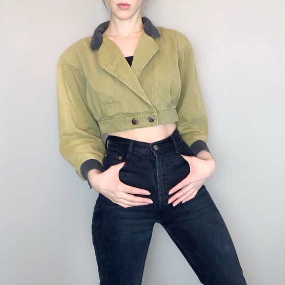 Vintage Tops - Vintage retro cropped Top light jacket.